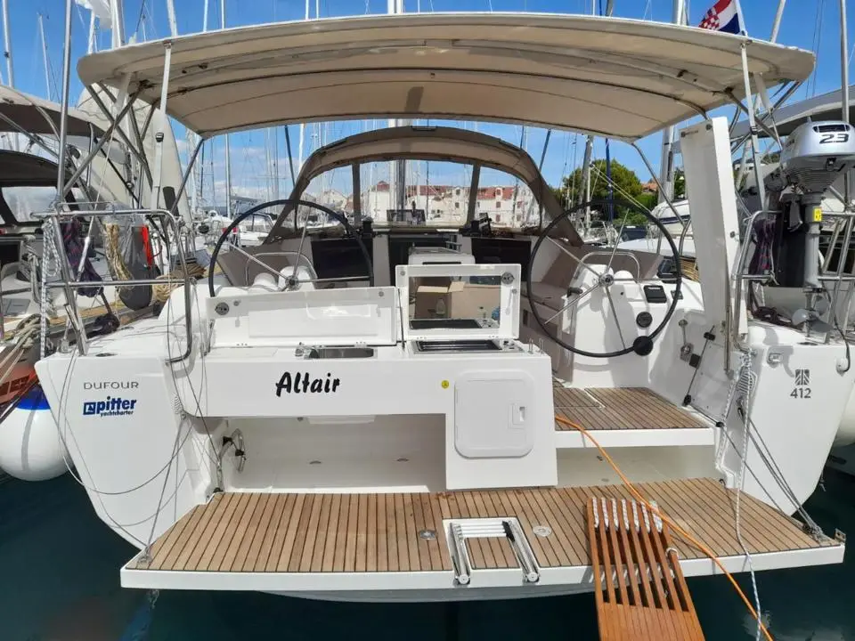 Dufour 412 Altair in Marina Hramina, Murter