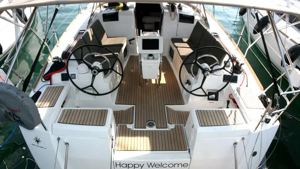 Sun Odyssey 419 Happy Welcome in Marina Punat, Krk
