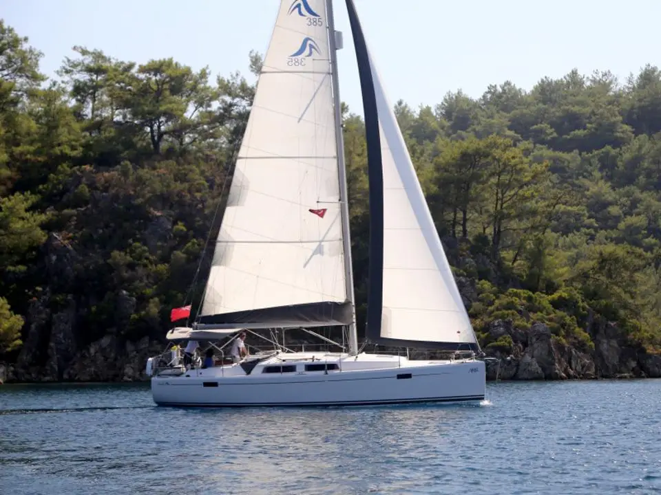 Hanse 385 Ariel in Marina Mandalina, Sibenik
