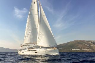 Oceanis 45 - 4 cab. | Slide | Porto Montenegro