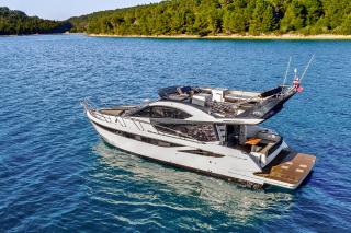 Galeon 420 Fly Amber Blue