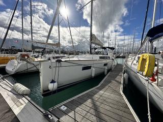 Oceanis 38.1 | Delfino | French Atlantic, La Rochelle