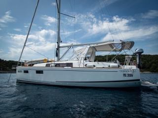 Oceanis 35.1 Maya Bay 2