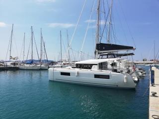 Lagoon 40 - 3 + 2 cab | Aladabra | Larmor, Port du Kernevel