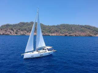 Dufour 390 | Joy 5 | Marmaris, Albatros Marina