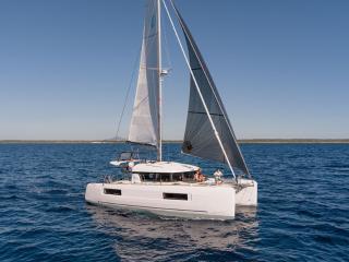 Lagoon 40 - 4 + 2 cab | Monarch | Marina Kremik, Primosten