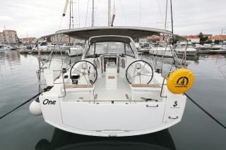 Oceanis 38 - 3 cab. | One | Marina Šangulin, Biograd