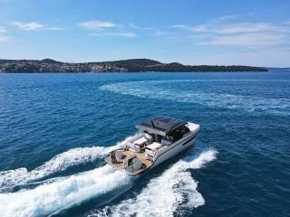 Tesoro T38 Power Cat | Lastovo | Trogir, Yachtclub Seget (Marina Baotić)