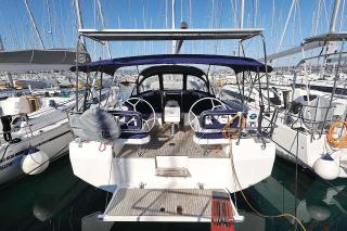Bavaria C42 First Light