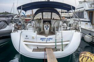 Sun Odyssey 42i | Best Men | Skopelos, Neo Klima Harbor