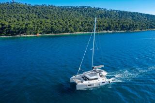 Lagoon 42 Luminor