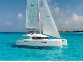 Lagoon 52 F - 4 + 2 cab. | Madinina | Lavrion, main port