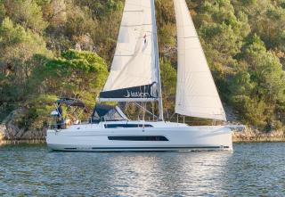 Dufour 37 - 3 cab. | First Laugh | ACI Marina Skradin