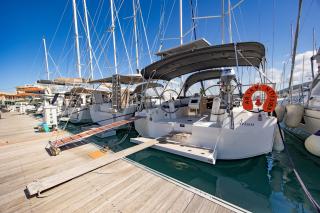 Bavaria C42 | Arian | Lefkas main port