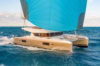 Lagoon 42 - 4 + 2 cab. Numerobis in Corsica, Bonifacio