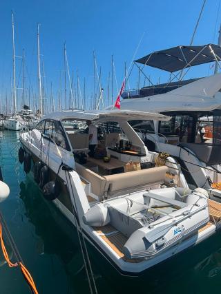 Sealine S335 | Felicita | Marina Kornati, Biograd