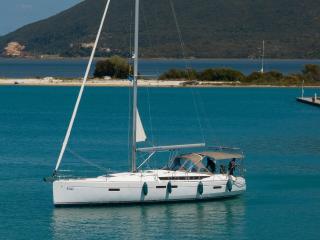 Sun Odyssey 479 - 4 cab. | Sirius | Lefkas main port
