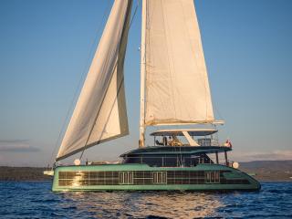 Sunreef 70 Midori